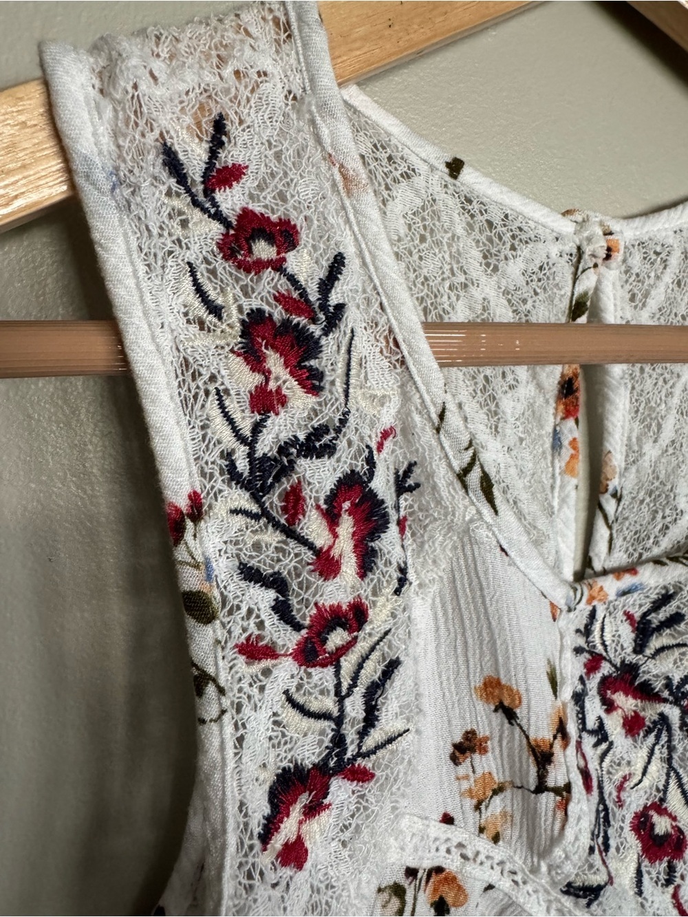 Mason & Belle Floral Embroidered Lace Tank Top White Boho Medium - Picture 3 of 9